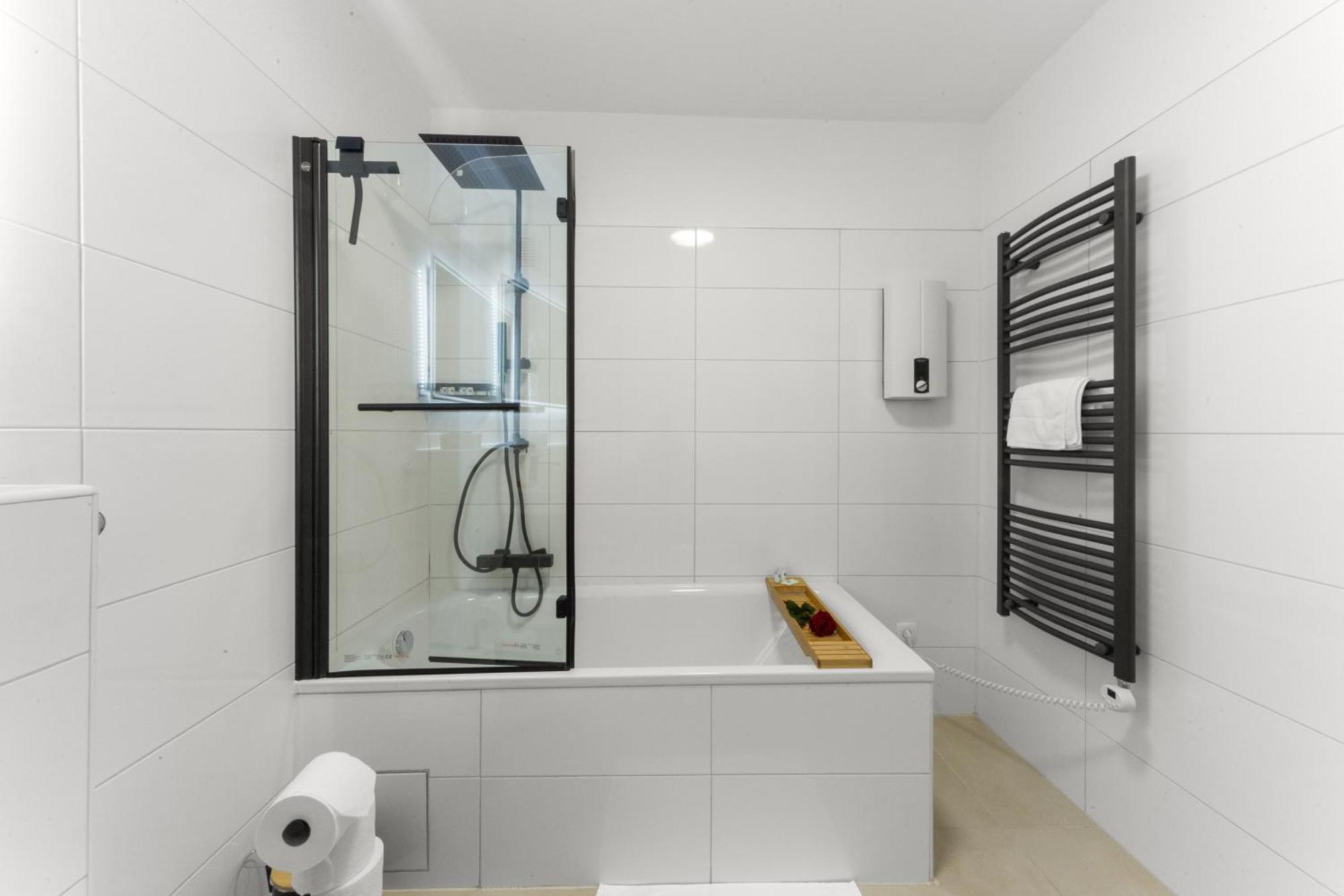 Vinful: Premium-Apartment Mit Balkon Und Parkplatz Mülheim an der Ruhr Exteriér fotografie